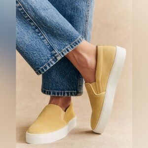 NEW IN BOX - Sezane Theo leather sneakers size 39 or US 8